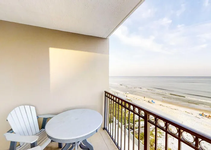 Gulf-front With Balcony Views Wifi Ac & Shared Gulf-facing Pool *